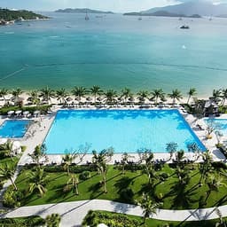 [Combo Tết Âm Lịch] 3N2Đ Vinpearl Nha Trang Bay Resort 5* + Vé Máy Bay Vietnam Airlines Từ HCM, Buffet Sáng, Vui Chơi Không Giới Hạn VinWonders Dành Cho 01 Người, Khởi Hành Mùng 1, 2, 4
