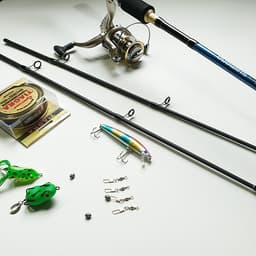 Bộ Cần Câu Lure máy đứng 2 ngọn + máy câu cá kim loại TFB 3000 + cước câu + 3 mồi câu lure + phụ kiện