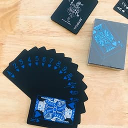 Bộ Bài Tây Poker Nền Đen Cao Cấp Chọn Màu – Bài Tây Nhựa PVC Chống Nước – Chính Hãng miDoctor