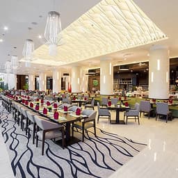 [Combo Tết Âm Lịch] 3N2Đ Vinpearl Nha Trang Bay Resort 5* + Vé Máy Bay Vietnam Airlines Từ HCM, Buffet Sáng, Vui Chơi Không Giới Hạn VinWonders Dành Cho 01 Người, Khởi Hành Mùng 1, 2, 4