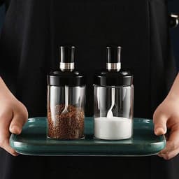 Lọ đựng gia vị - Hũ gia vị kèm muỗng không thể thiếu trong gia đình
