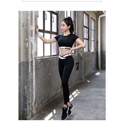 Set Bộ Quần Áo Tập Yoga Gym Thể Thao Nữ, Hàng Đẹp Cao Cấp, Thiết Kế Mới Nhất, Áo Croptop, Quần Cạp Cao, Vải Co Dãn 4 Chiều, 2 Màu Đen - Tím, Mã HK10