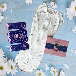 Nhộng ngủ chũn KooKoo đóng hộp cao cấp - Giúp bé ngủ ngon, sâu giấc, chống giật mình - Vải cotton co giãn 4 chiều, mềm mại thoáng mát - Có khóa kéo 2 chiều