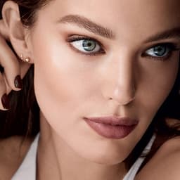 Bút Cushion Che Khuyết Điểm Đa Năng Instant Age Rewind Eraser Multi-use Concealer Maybelline New York 6ml