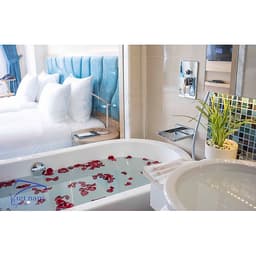 Voucher San Marino Boutique 4 sao Đà Nẵng 2 Ngày 1 Đêm – Miễn phí xe đón sân bay