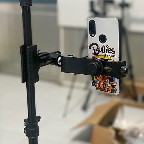 Kẹp điện thoại đa năng vào thân tripod / giá đỡ 3 chân, hoặc vào bàn ghế, cửa kính hỗ trợ livestream, chụp ảnh, quay video nhiều máy