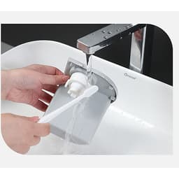 KỆ TREO BÀN CHẢI ĐÁNH RĂNG, TÍCH HỢP ĐỒ LẤY KEM THÔNG MINH (2LY) MÀU ĐEN-TRẮNG VÀ XÁM -TRẮNG
