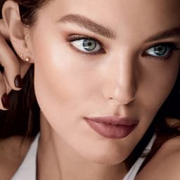 Bút Cushion Che Khuyết Điểm Đa Năng Instant Age Rewind Eraser Multi-use Concealer Maybelline New York 6ml