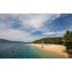 NHA TRANG: Tour Hòn Tằm 1 Ngày Cao Cấp Trải Nghiệm Khu Phức Hợp Tắm Bùn Khoáng Trên Đảo Lớn Nhất Việt Nam | Giá Tour Đã Bao Gồm Xe Đưa Đón Tại Khách Sạn + Canoe Di Chuyển Ra Đảo + Ăn Trưa + Hướng Dẫn Viên