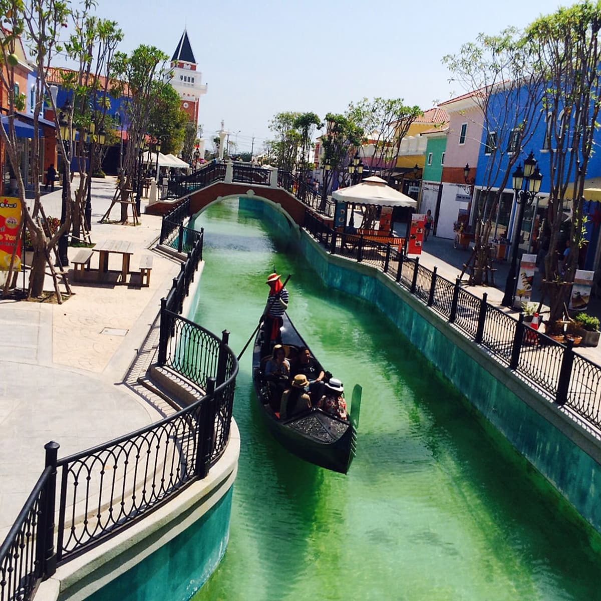 Vé Tham Quan The Venezia Hua Hin, Thái Lan - Gói A (Entrance Fee + 3D Art Gallory + Fontana Di Trevi Park + Mini Zoo + Mini Train + King&Queen)