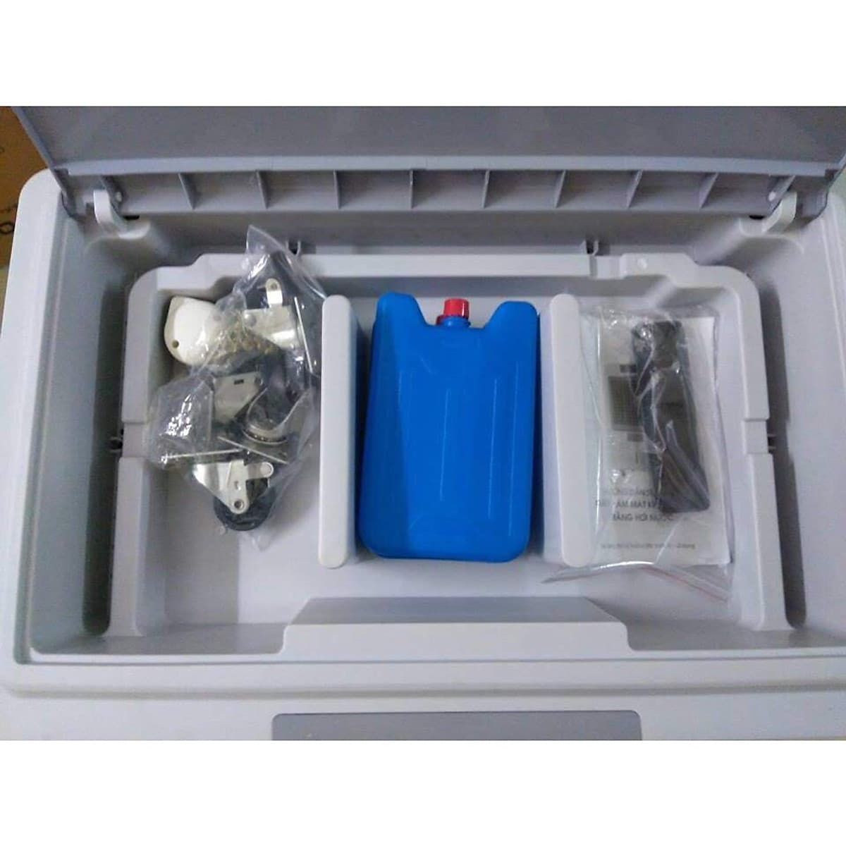 Quạt điều hòa không khí AKYO Model AK-8000, điều khiển cơ, công suất 200W tặng kèm 2 đá khô - hàng chính hãng