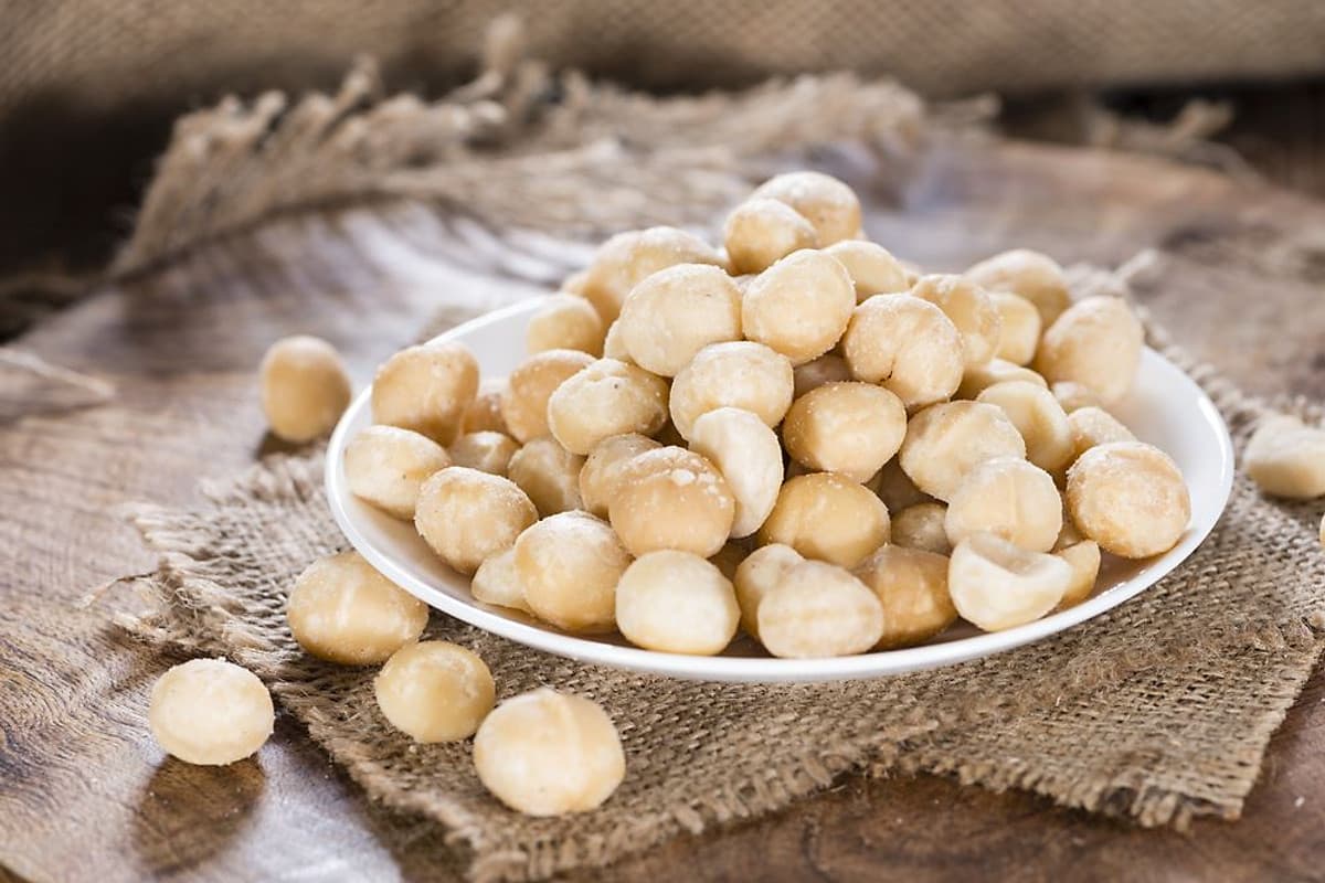 Hạt Mix 3 Loại hạt nhập khẩu (Óc chó - Hạt Macca - Hạnh Nhân) DK Harvest