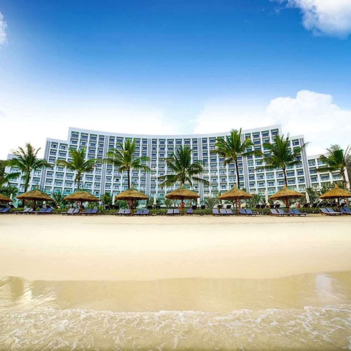 [Combo Tết Âm Lịch] 3N2Đ Vinpearl Nha Trang Bay Resort 5* + Vé Máy Bay Vietnam Airlines Từ HCM, Buffet Sáng, Vui Chơi Không Giới Hạn VinWonders Dành Cho 01 Người, Khởi Hành Mùng 1, 2, 4