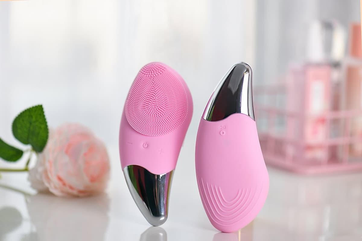 Máy rửa mặt mini massage tích hợp sóng âm BR-1020