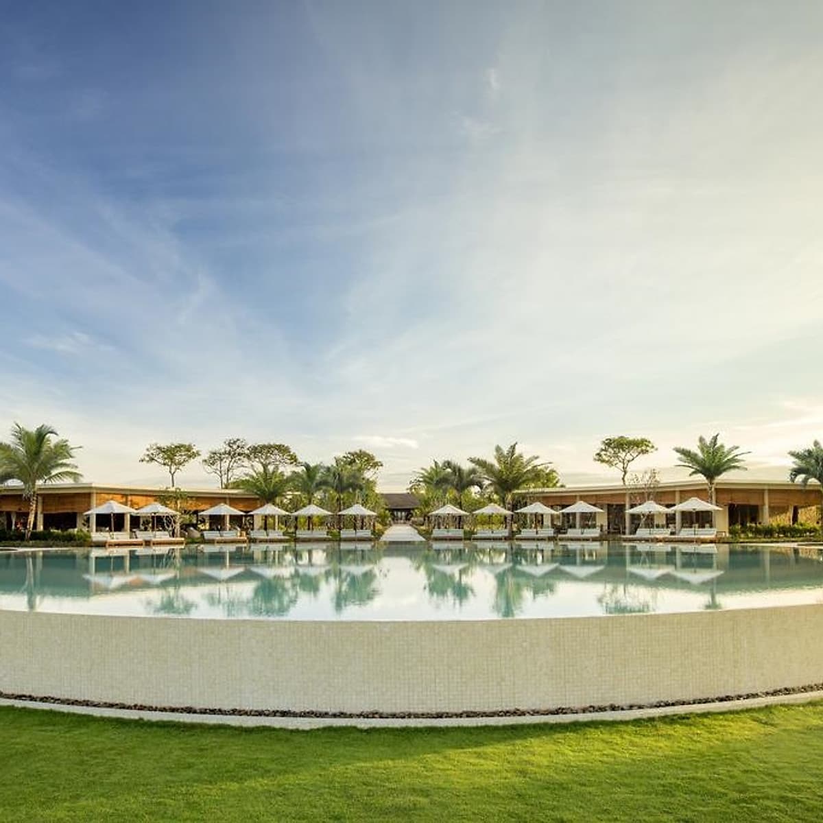 Gói 3N2Đ Fusion Resort 5* Phú Quốc - Villa 01 Phòng Ngủ Hồ Bơi Riêng, Buffet Sáng, Tặng Gói Spa, Tặng Voucher Ăn Uống 1 Triệu Trong Tuần, Đón Tiễn Sân Bay, Dành Cho 02 Người Lớn & 02 Trẻ Em Dưới 12 Tuổi