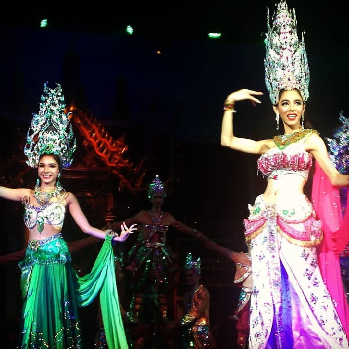 Vé Show Colloseum Pattaya (Suất 19:30-20:45) - Ghế hạng sang