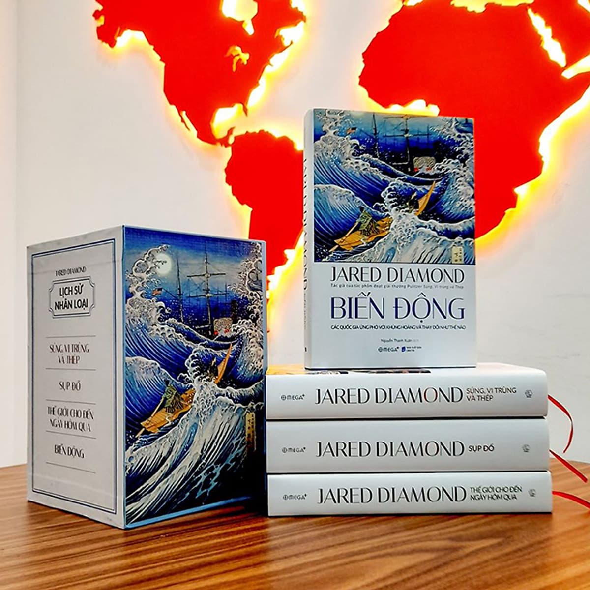 Combo 4 Cuốn Bìa Cứng: Biến Động + Sụp Đổ + Súng, Vi Trùng Và Thép + Thế Giới Cho Đến Ngày Hôm Qua (Tặng Kèm Boxet Sang Trọng)