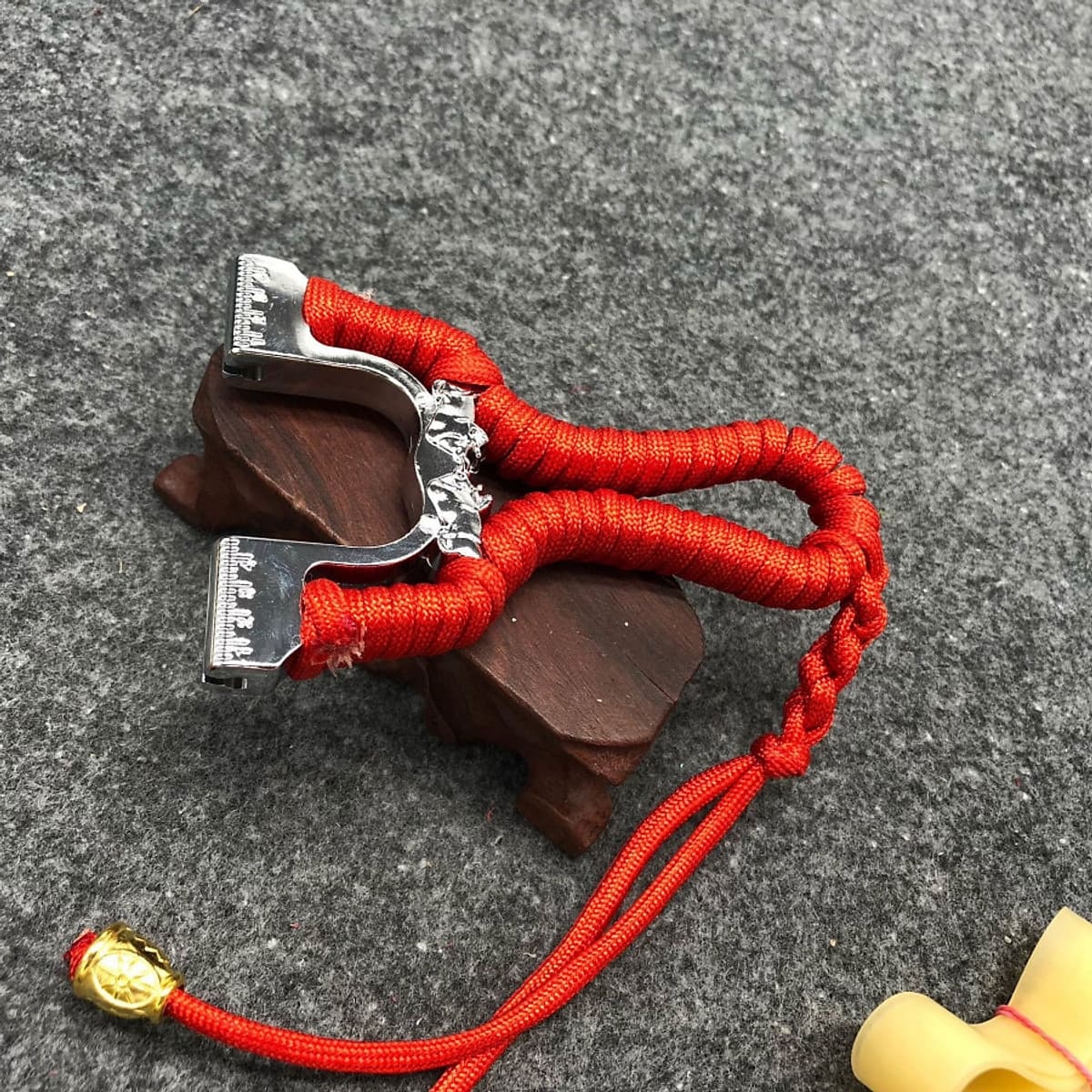 Ná (súng) cao su bò húc kèm 3 bộ dây 1mm 2 lớp (đỏ)