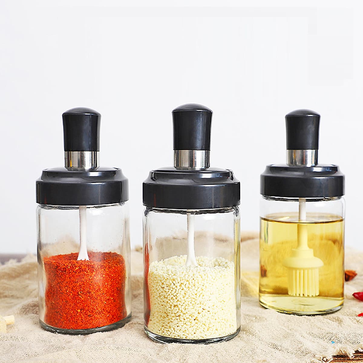 Lọ đựng gia vị - Hũ gia vị kèm muỗng không thể thiếu trong gia đình