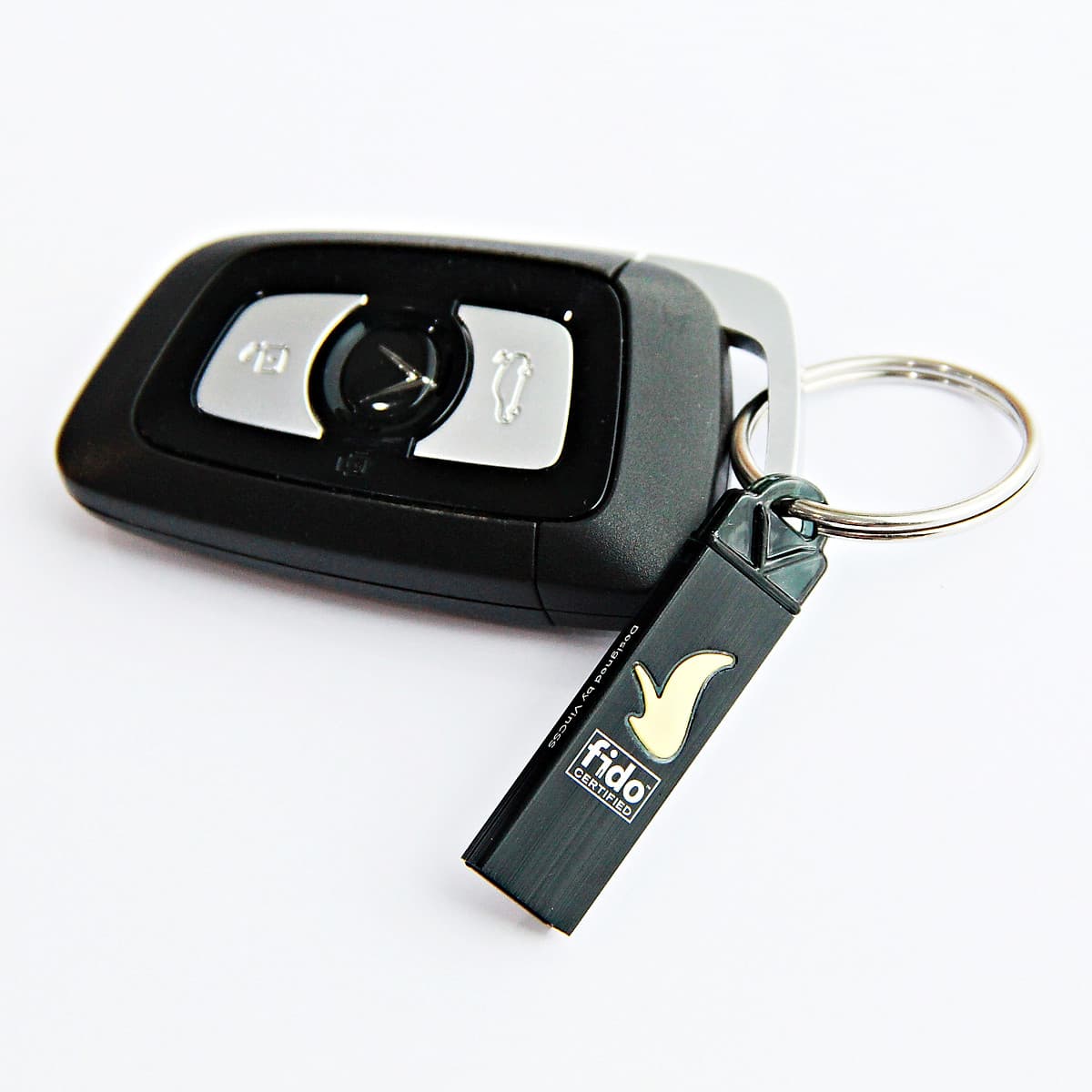Khóa Xác Thực Mạnh VinCSS FIDO2 Touch 1 (Kết Nối USB Type-A) - Hỗ Trợ Xác Thực An Toàn Không Mật Khẩu, Chuẩn UAF/U2F/FIDO2 - Hàng Chính Hãng 