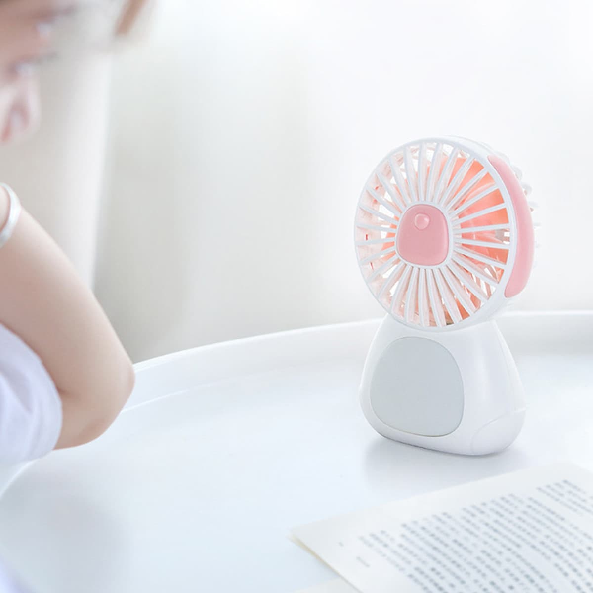 Quạt mini tích điện đáng yêu sạc điện nhanh kiêm đèn ngủ thông minh Jisulife F3 – Quạt điện nhỏ để bàn hoạt động yên tĩnh liên tục 24 giờ không gây ồn - Hàng chính hãng 