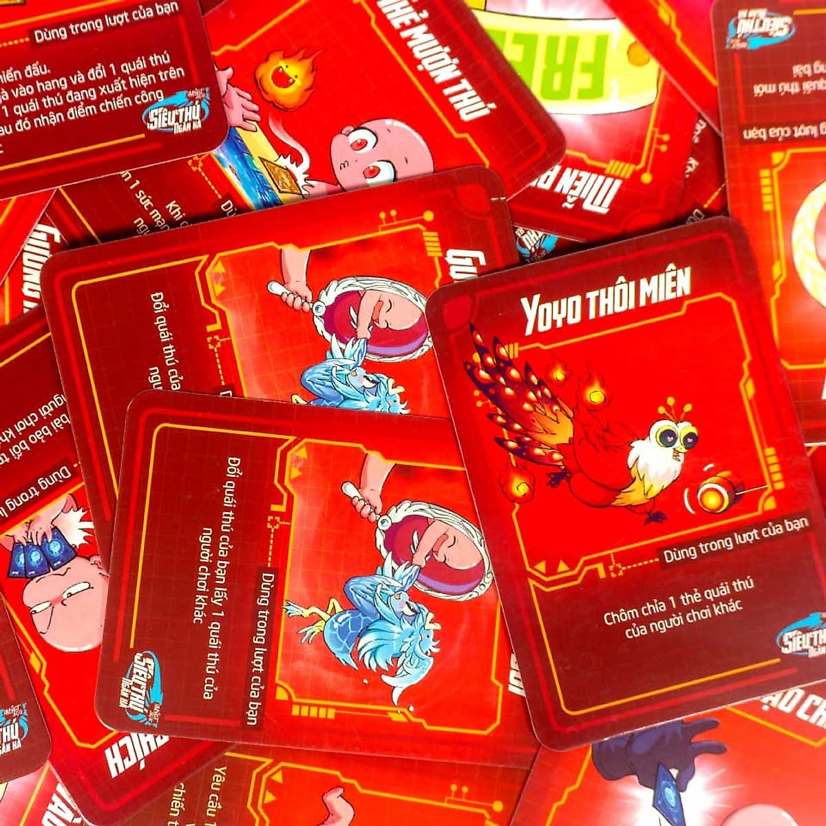 Combo trò chơi board game Lớp Học Mật Ngữ - Siêu Thú Ngân Hà và trọn bộ sleeves bọc bài
