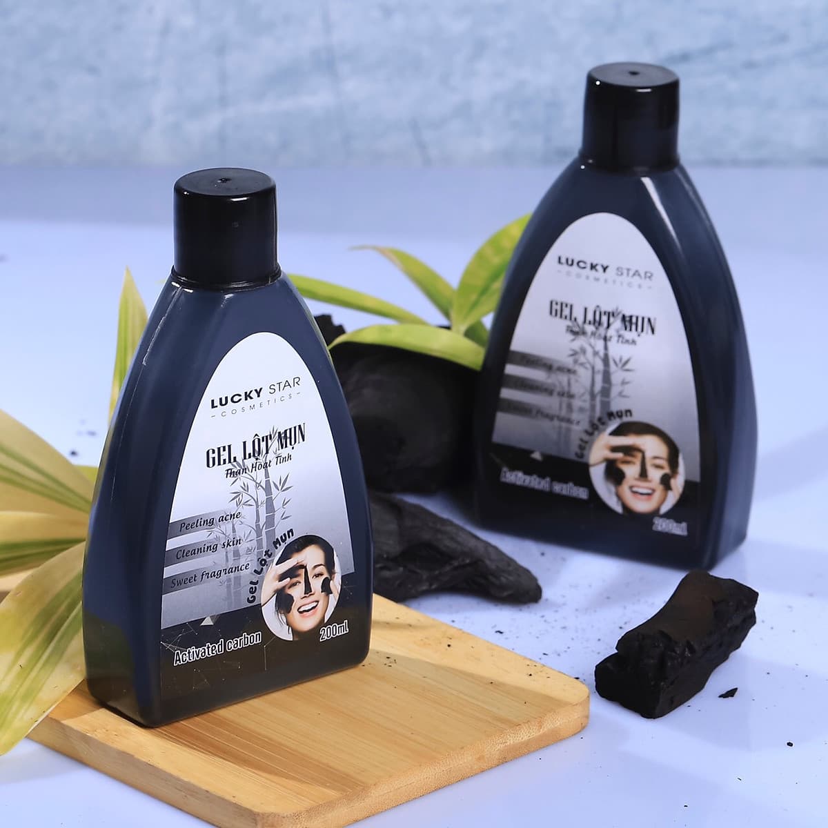 Gel Lột Mụn Than Hoạt Tính Lucky Star (200ml)