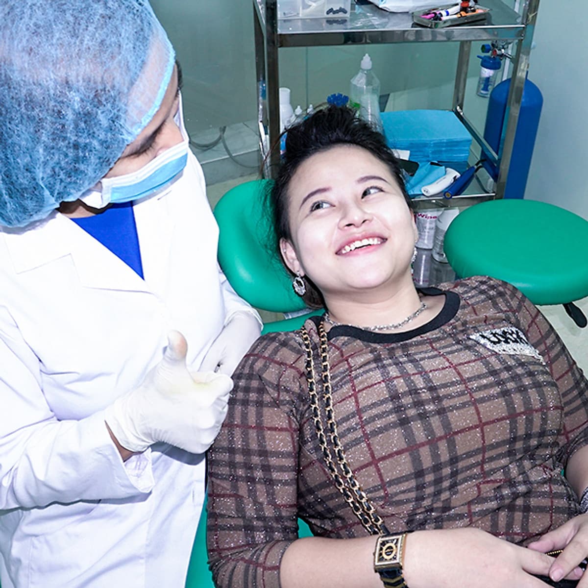 Bọc Răng Sứ Kim Loại Tại Nha Khoa Moli