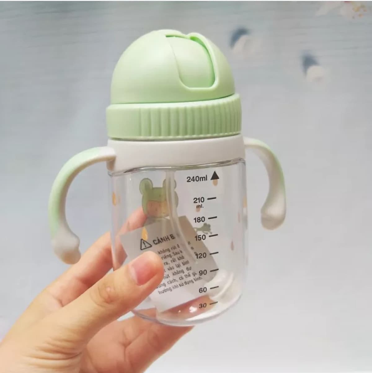 Bình tập uống nước cho bé Lock&Lock 240ml 350ml - Hàng chính hãng, chất liệu nhựa Tritan, có ống hút, có quai cầm, chống sặc, họa tiết ngẫu nhiên
