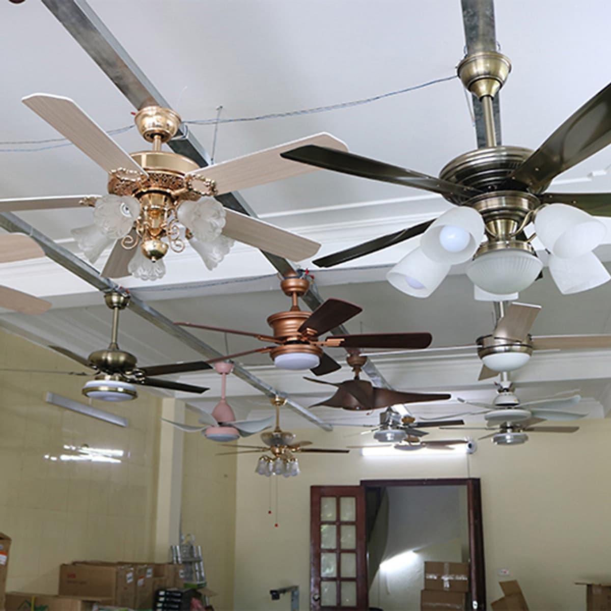 Quạt trần đèn trang trí phòng khách đẹp hiện đại - HLFAN080