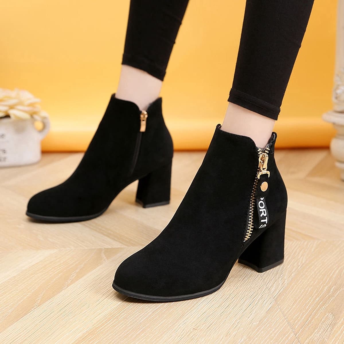 IELGY [Size34-43] Thick bottom women's shoes tide comfortable mid-heel 7cm fashion short boots shoes