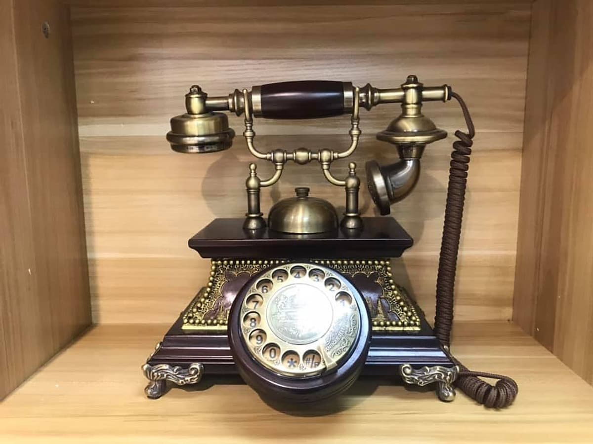 MẪU ĐIỆN THOẠI BÀN TÂN CỔ ĐIỂN  PHÍM DÙNG QUAY TAY (NGHE GỌI  DÙNG SIM DI ĐỘNG)