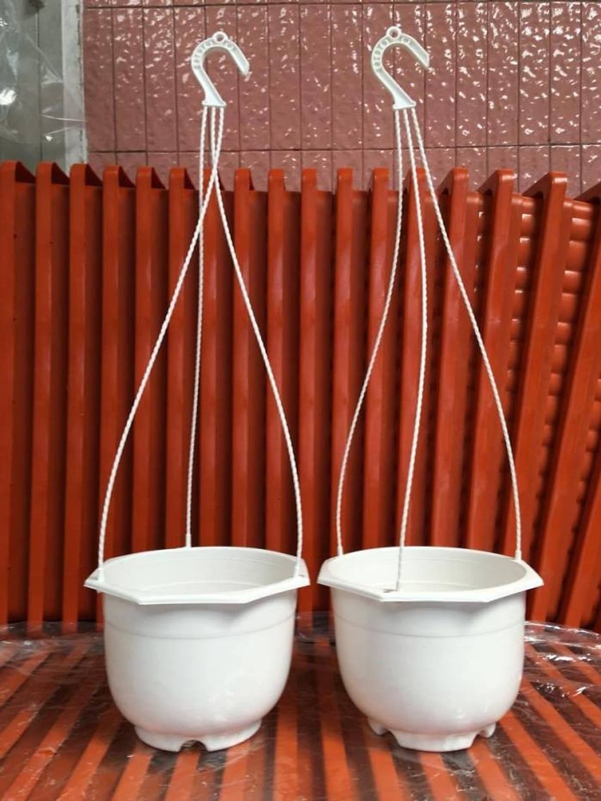 10 chậu nhựa treo trồng cây trang trí nhà cửa chuyên dụng, nhựa ABS trồng hoa ,trồng rau (tặng 10 dây treo)