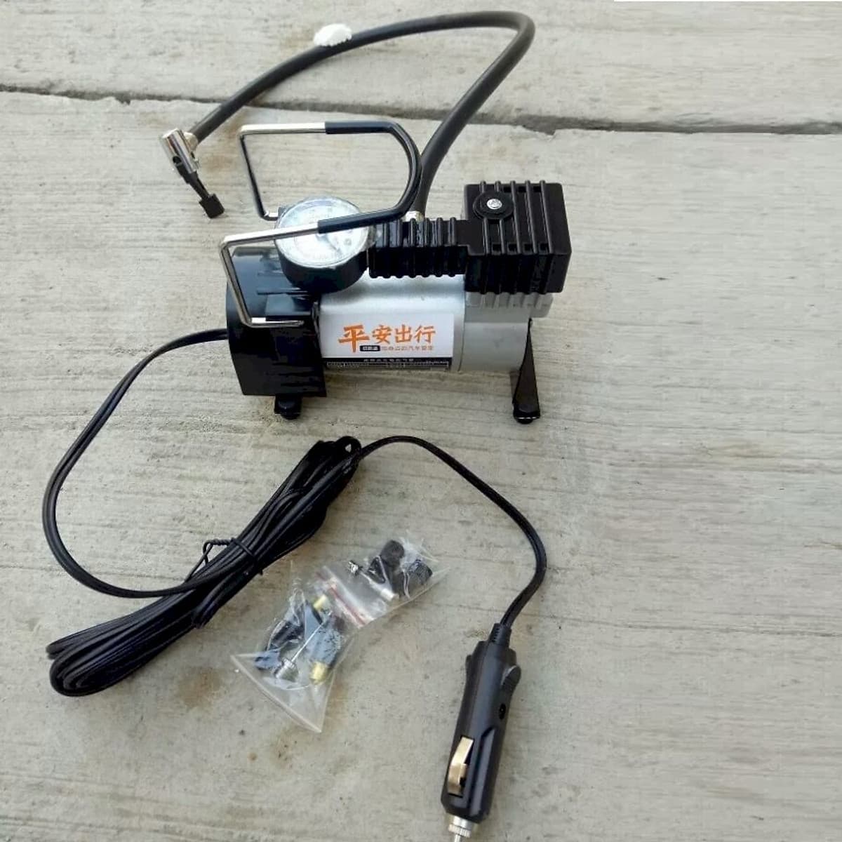 Máy bơm lốp xe hơi, ô tô mini 12V (Air Compressor)