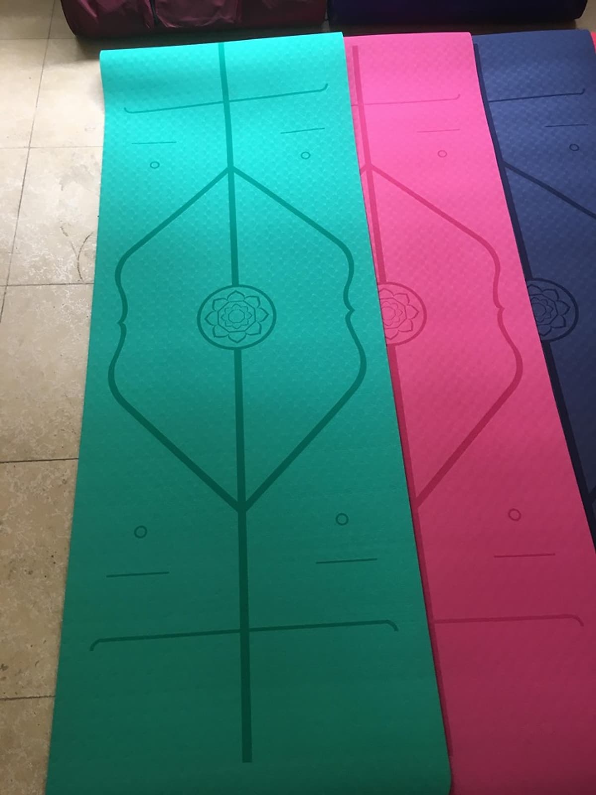 Thảm tập yoga định tuyến 6mm TPE  kèm túi đựng