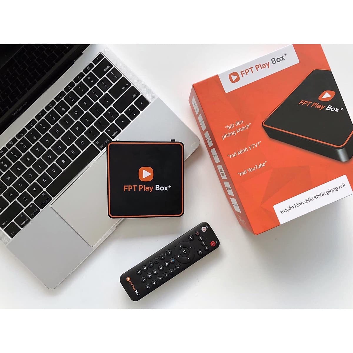 FPT Play Box + 2020 S550 (New) Voice Remote – Điều khiển tìm kiếm bằng giọng nói Hàng chính hãng