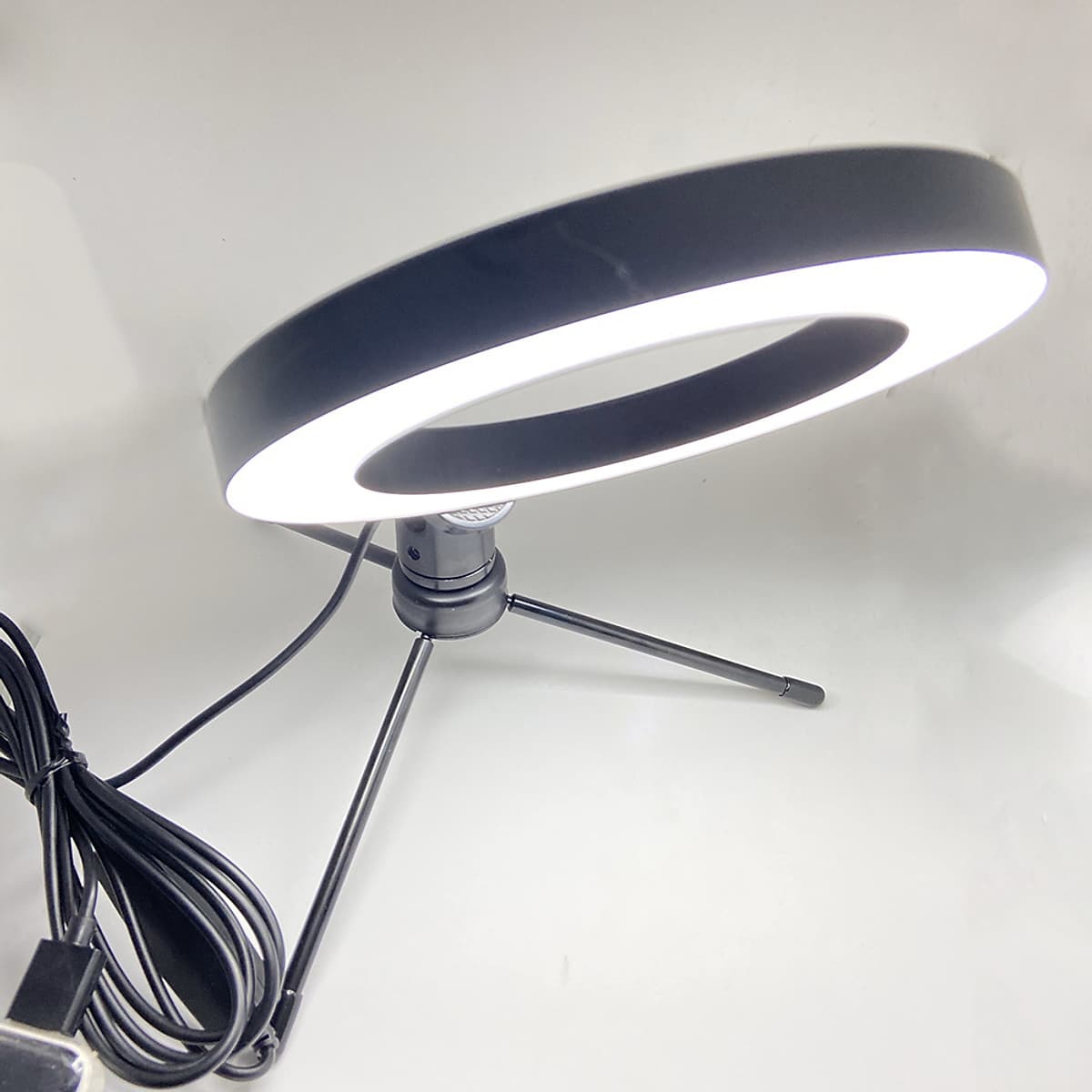 Bộ đèn livestream mini 3 chế độ 16cm có giá đỡ 3 chân xoay 360  kèm kẹp điện thoại - Hàng chính hãng