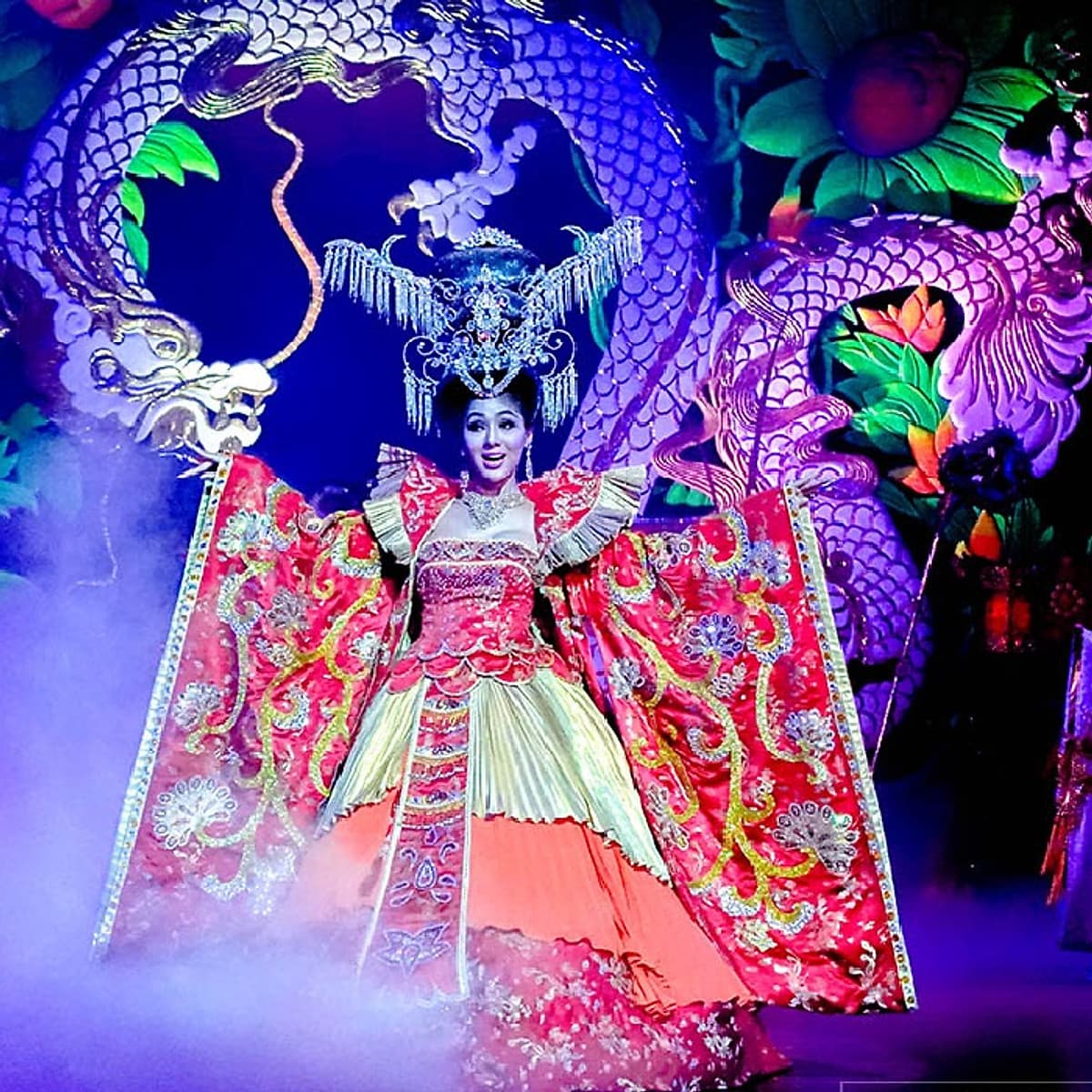 Vé show Alcazar Cabaret ở Pattaya - Ghế VIP (suất 17:00 - 18:10 giờ)
