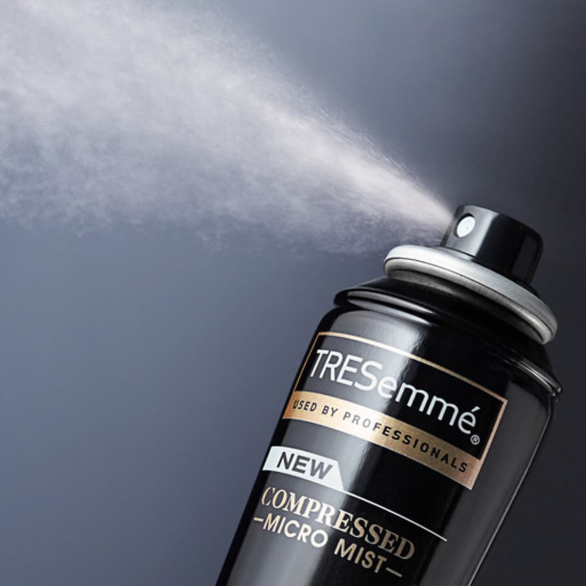 Xịt Tạo Kiểu Tóc Giữ Độ Phồng Tresemmé Compressed Micro Mist (155g)