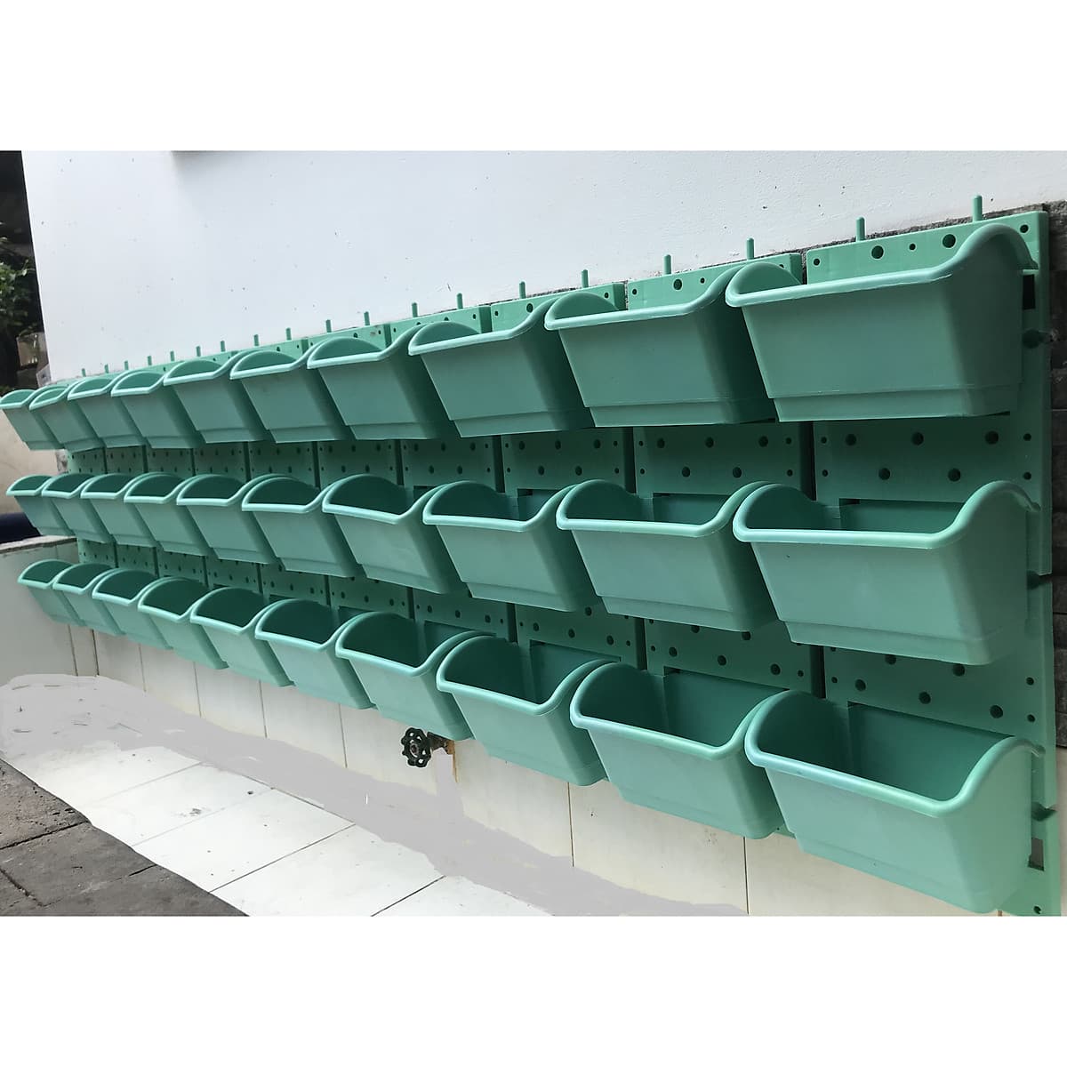 1m2 Vườn tường HOLO - Khung chậu nhựa trồng cây trồng rau trồng hoa trên tường - Nhiều màu (10 khung + 30 chậu)