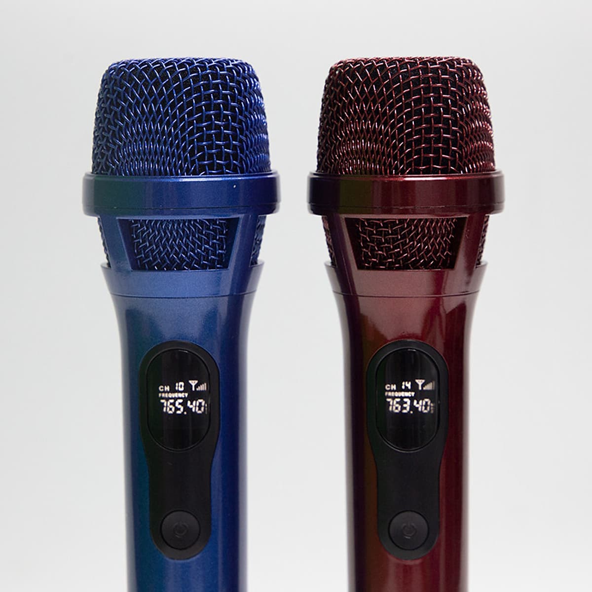Bộ 2 Micro Karaoke Không Dây Siêu Sang MV08, Vỏ Đuôi Mic Bằng Hợp Kim Chống Rơi Vỡ, Chuyên Dùng Cho Amply, Loa Kéo, Kết Nối Xa Tới 30m Qua Đầu Thu Mini - Chính Hãng