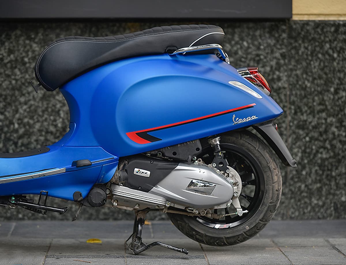 Xe Máy Vespa SPRINT S 125 - Đen Glossy