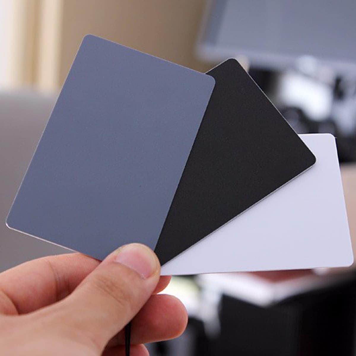 Gray Card - Thẻ cân bằng trắng 3in1 có dây đeo cổ
