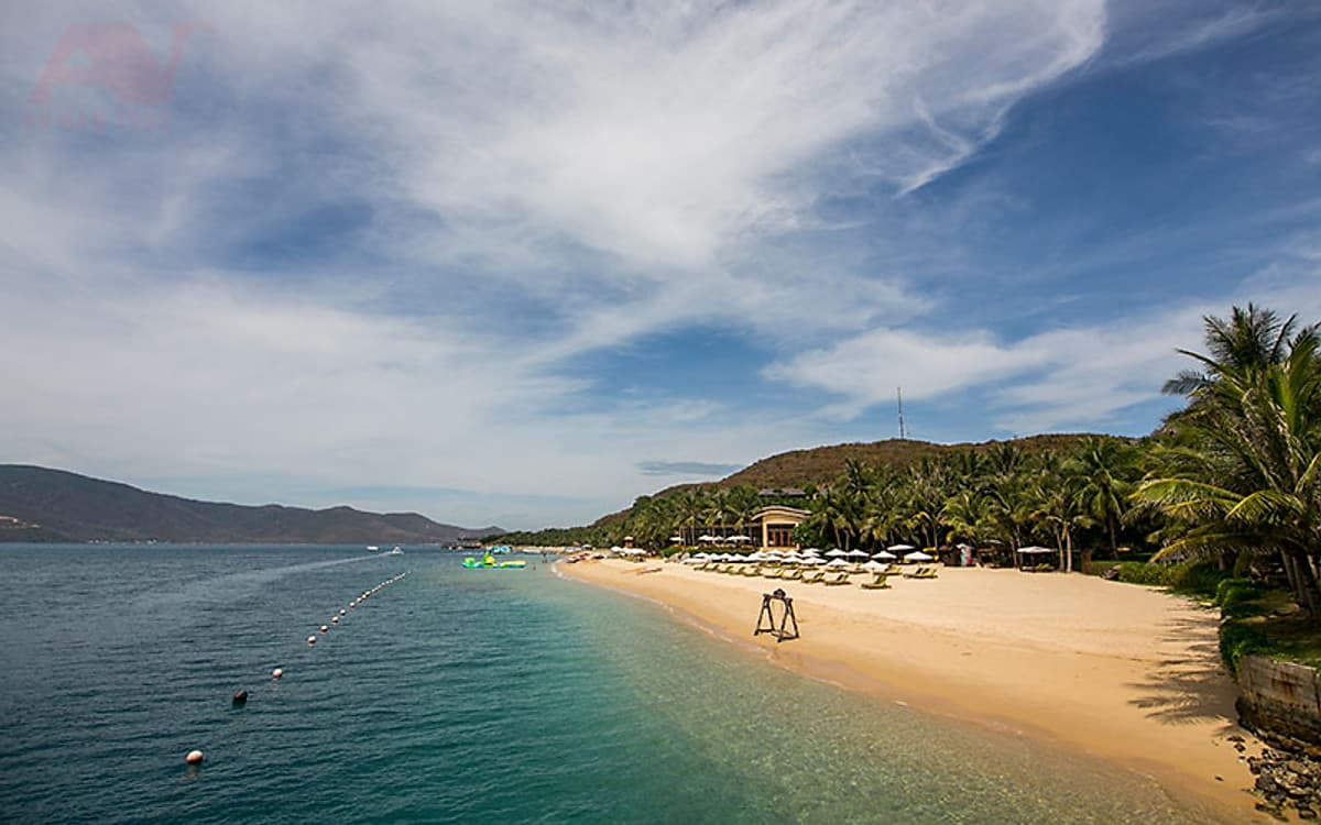 NHA TRANG: Tour Hòn Tằm 1 Ngày Cao Cấp Trải Nghiệm Khu Phức Hợp Tắm Bùn Khoáng Trên Đảo Lớn Nhất Việt Nam | Giá Tour Đã Bao Gồm Xe Đưa Đón Tại Khách Sạn + Canoe Di Chuyển Ra Đảo + Ăn Trưa + Hướng Dẫn Viên