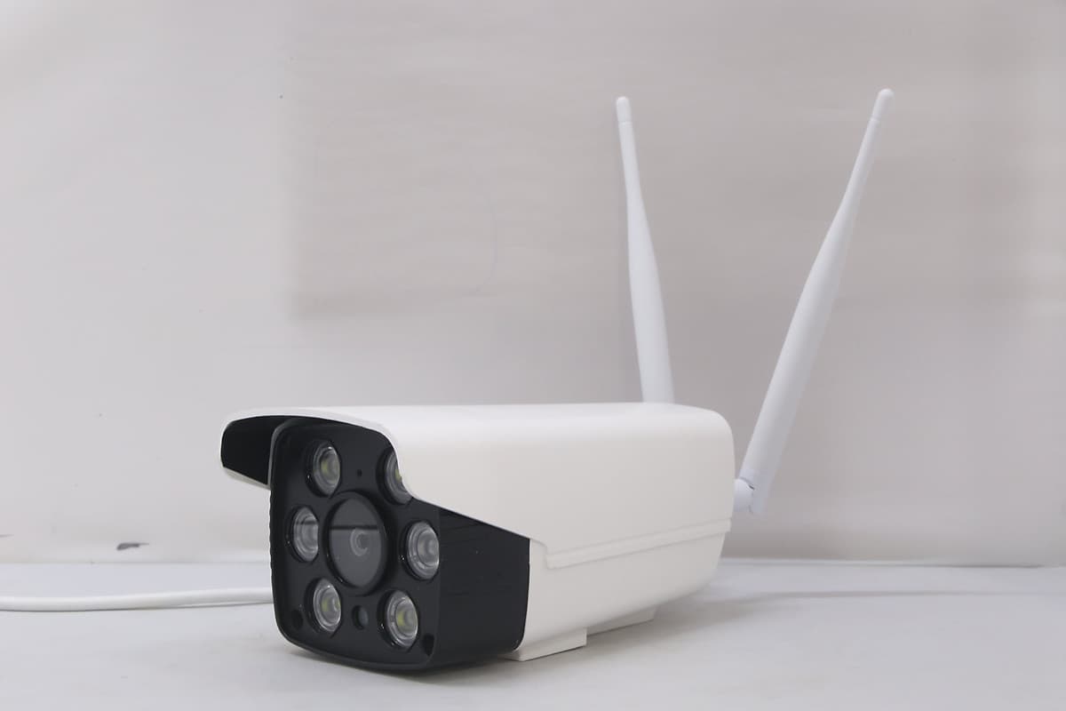 Camera Yoosee Ngoài Trời 6 Đèn 1.0Mpx - Hàng nhập khẩu