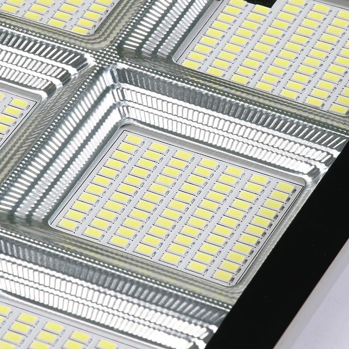 Đèn đường năng lượng mặt trời 300W