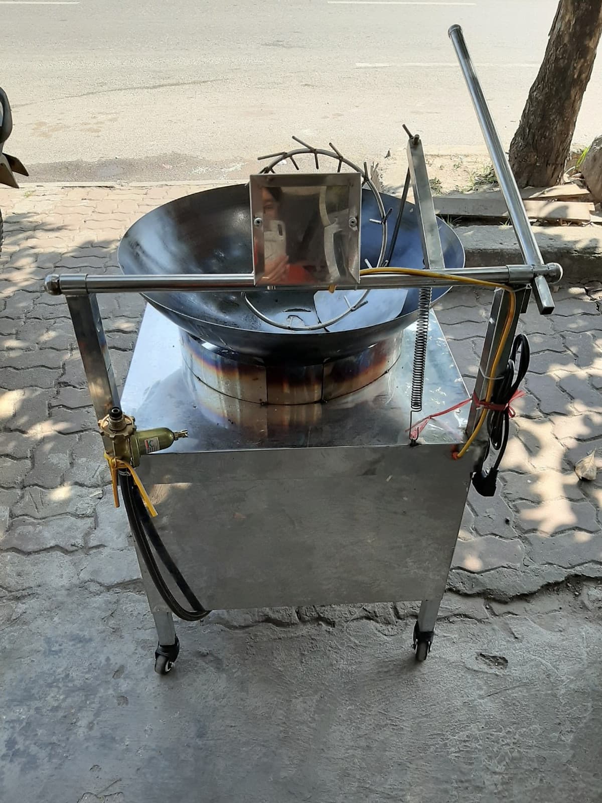 Máy rang cơm , chiên xào tự động đa năng đơn giản dễ sử dụng,trang bị Aptomat chống dò điện