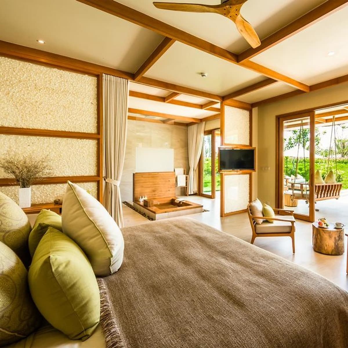 Gói 3N2Đ Fusion Resort 5* Phú Quốc - Villa 01 Phòng Ngủ Hồ Bơi Riêng, Buffet Sáng, Tặng Gói Spa, Tặng Voucher Ăn Uống 1 Triệu Trong Tuần, Đón Tiễn Sân Bay, Dành Cho 02 Người Lớn & 02 Trẻ Em Dưới 12 Tuổi