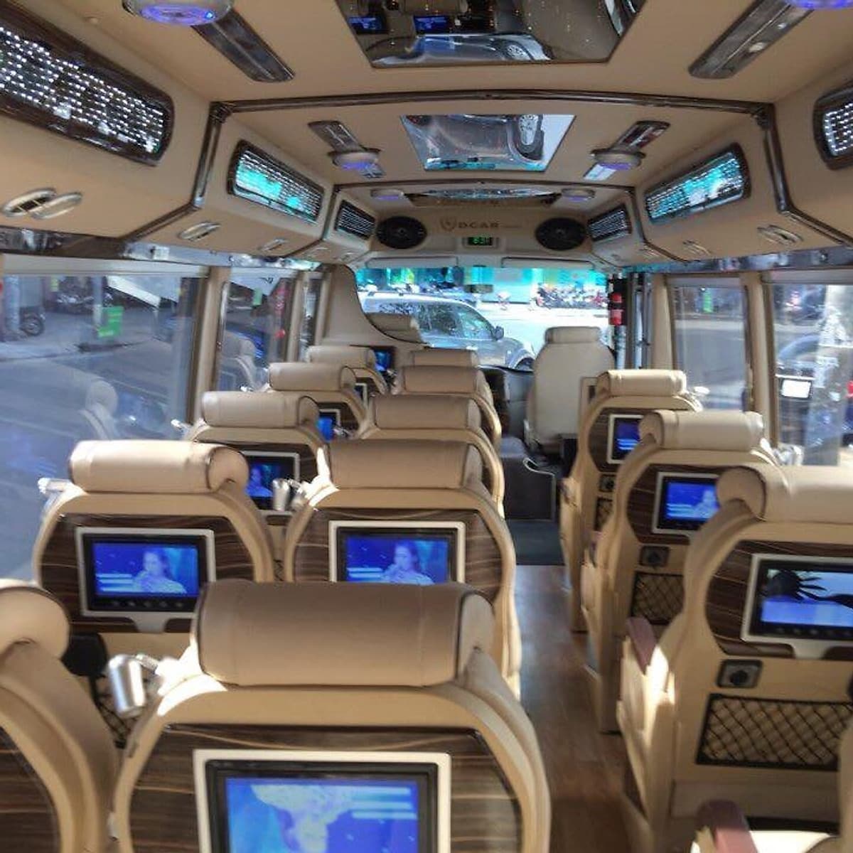 Vé Xe Limousine Sài Gòn - Mũi Né, Khởi Hành 09h00 Hàng Ngày