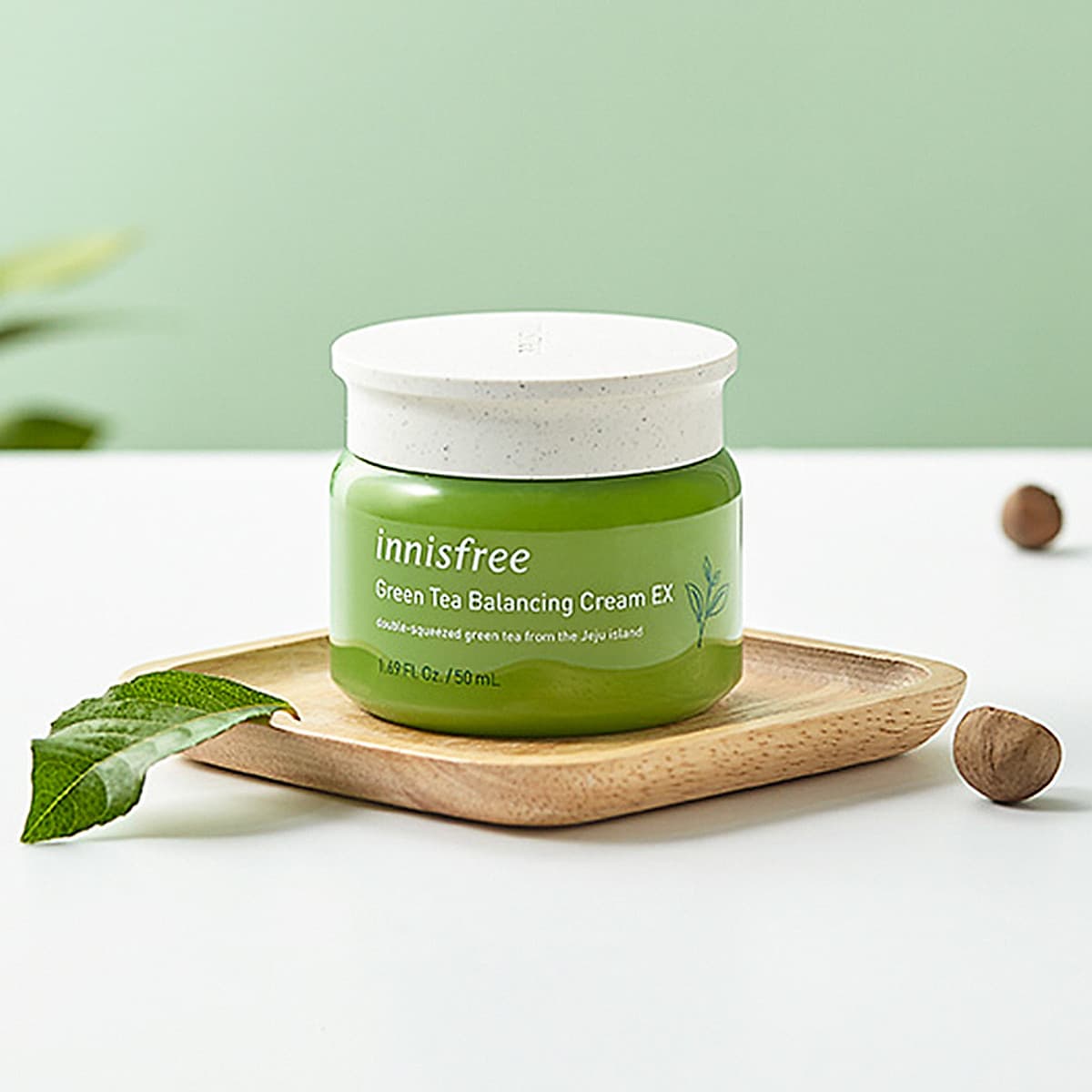 Kem Dưỡng Ẩm Từ Trà Xanh Đảo Jeju Innisfree Green Tea Balancing Cream EX 50ml